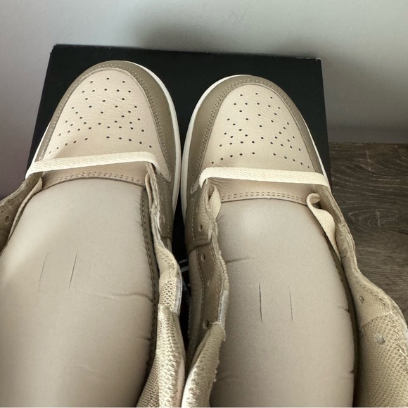 Air Jordan 1 Mid Men’s 11.5 NEW Sneaker Sneakers Shoes - Picture 5 of 10